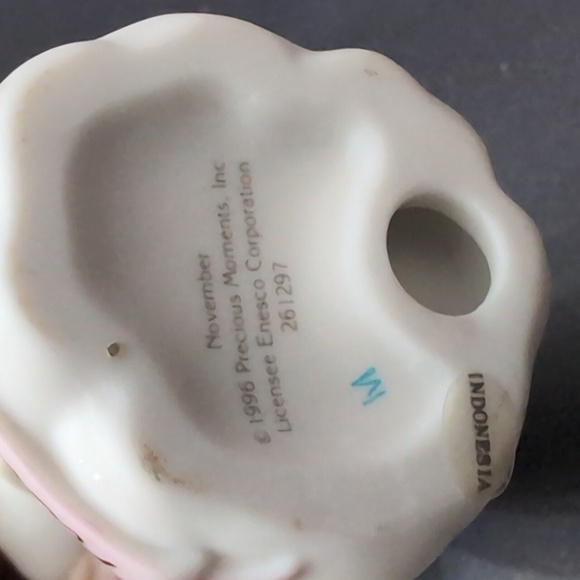 VGT,1996 Precious Moments 'Little Moments Mean Alot November Angel. - Picture 6 of 8